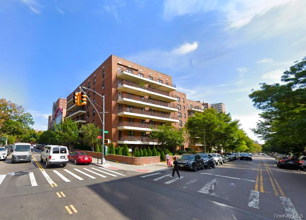 137-10 Franklin Avenue Unit 316, Flushing NY 11355