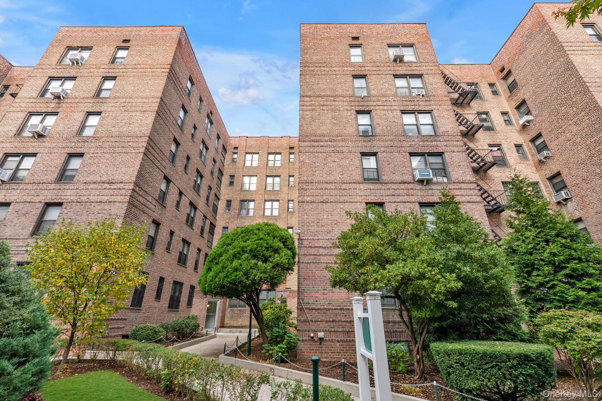 4334 Union Street Unit 5H, Flushing NY 11355