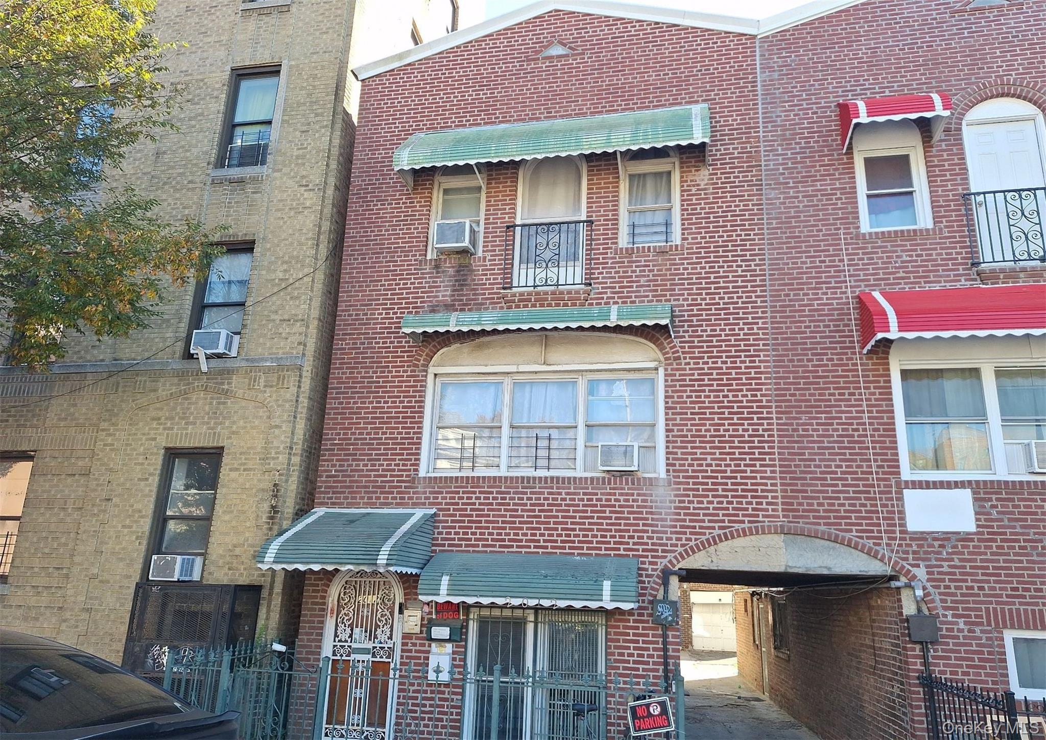 2012 Benedict Avenue, Bronx NY 10462