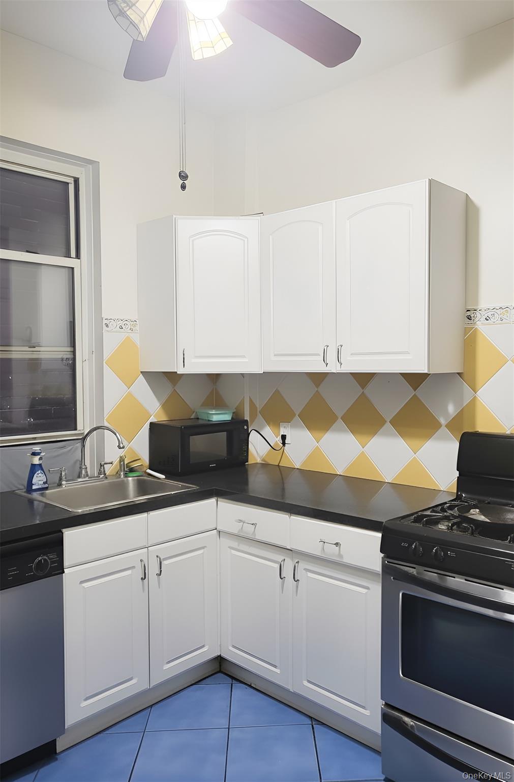 324 E 50th Street Unit 3A, Manhattan NY 10022