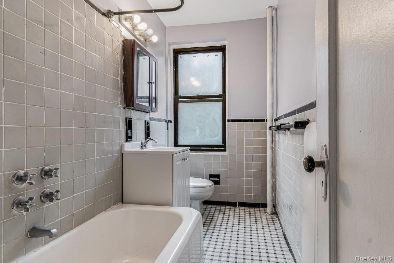 69-40 Yellowstone Boulevard Unit 119, Forest Hills NY 11375