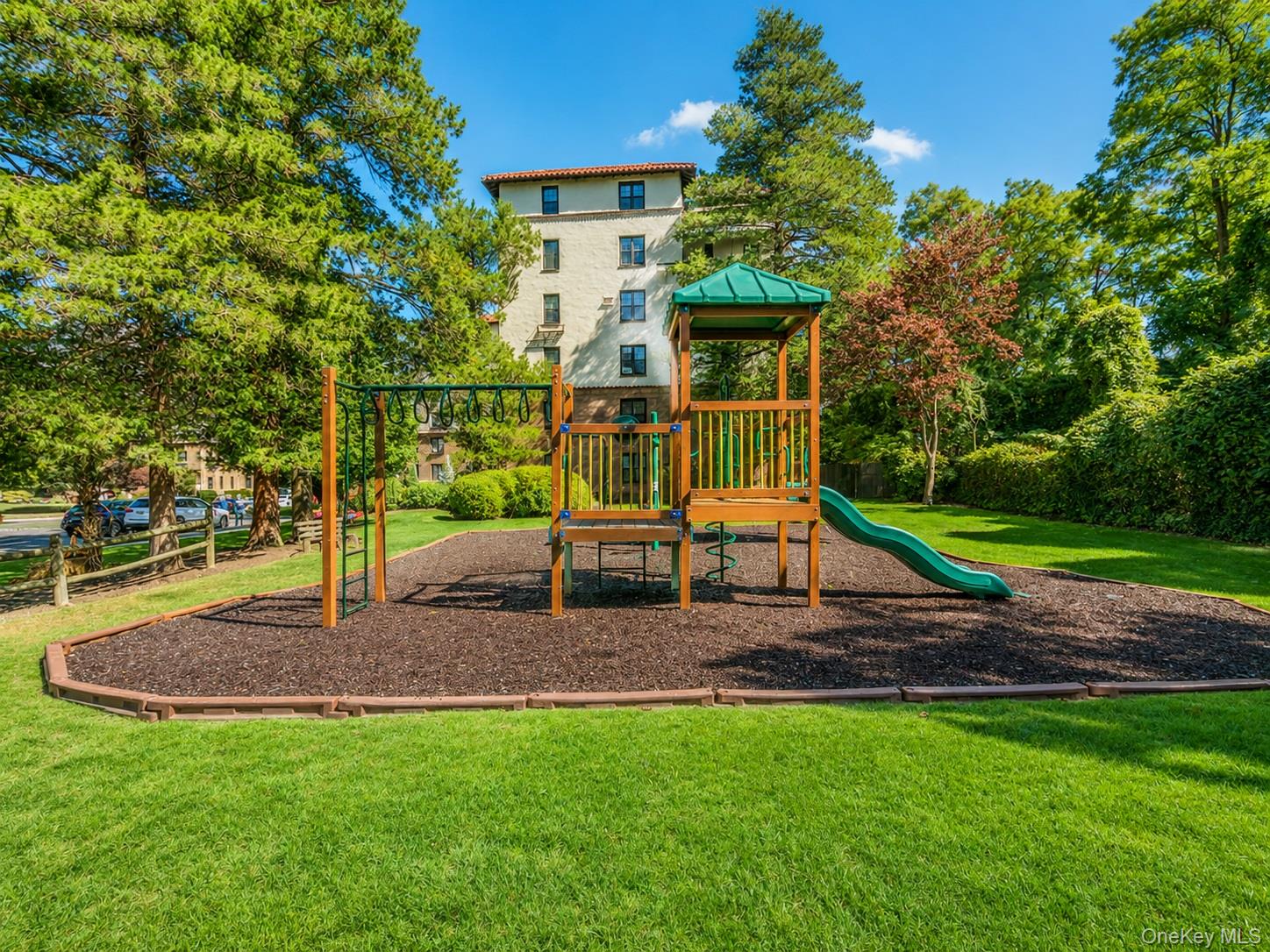 1273 North Avenue Unit 1G. Entry 3, New Rochelle NY 10804