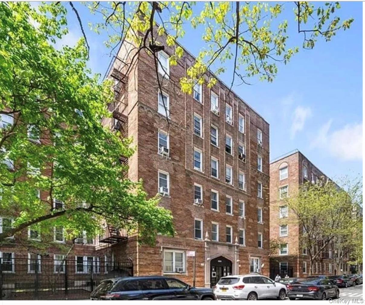 2081 Cruger Avenue Cruger Unit 1K, Bronx NY 10462