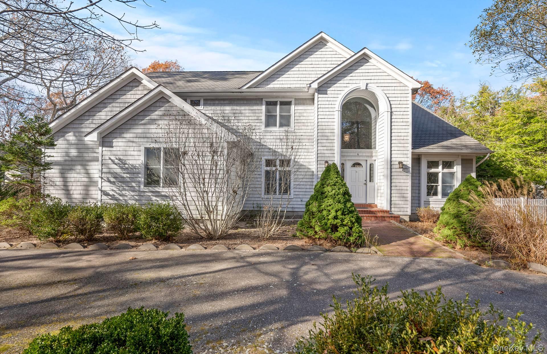 16 Georgica Woods Lane, Wainscott NY 11975