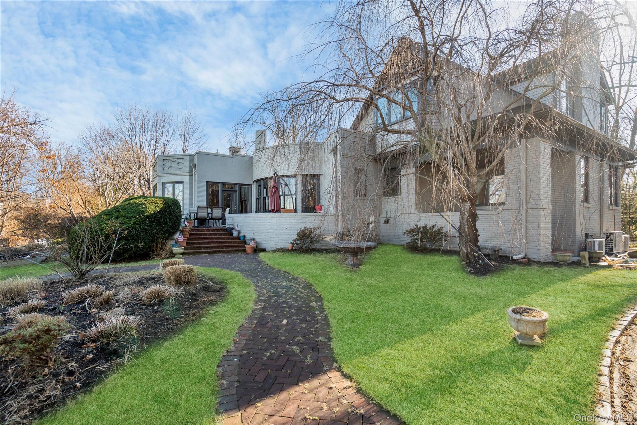 5 Cedar Lane, Glen Cove NY 11542