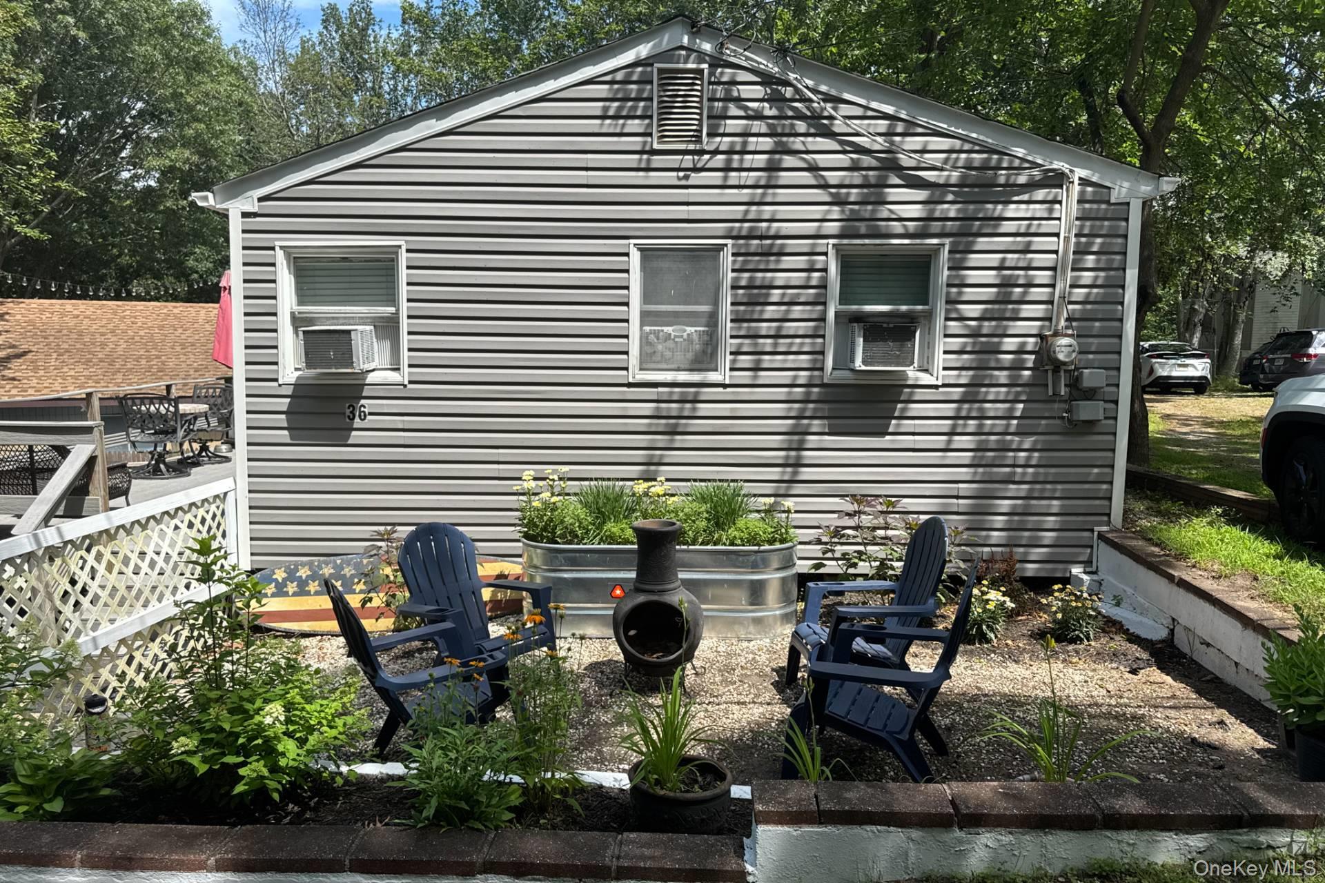 36 Cottage Road, Calverton NY 11933