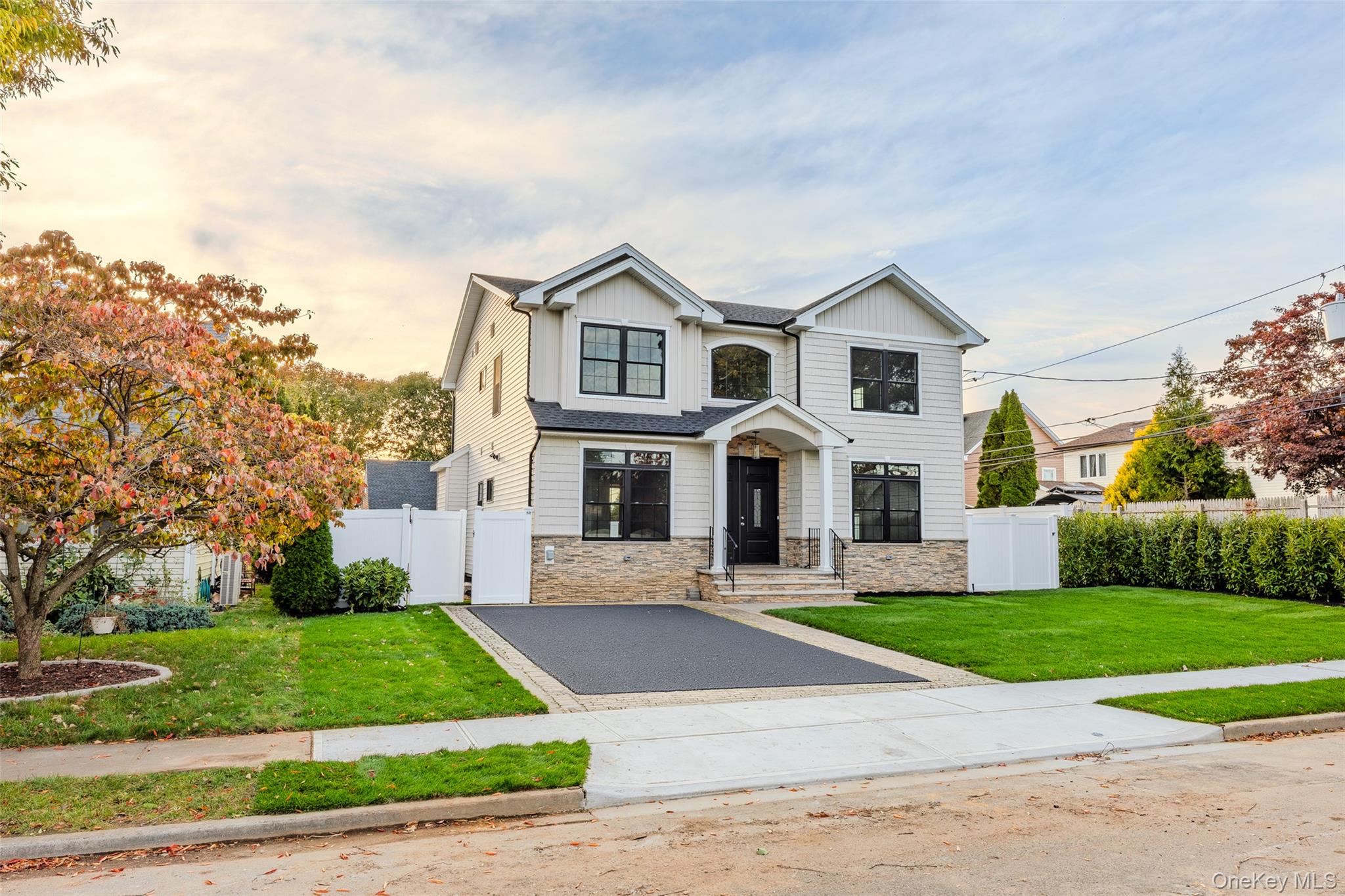 30 Briggs Street, Hicksville NY 11801