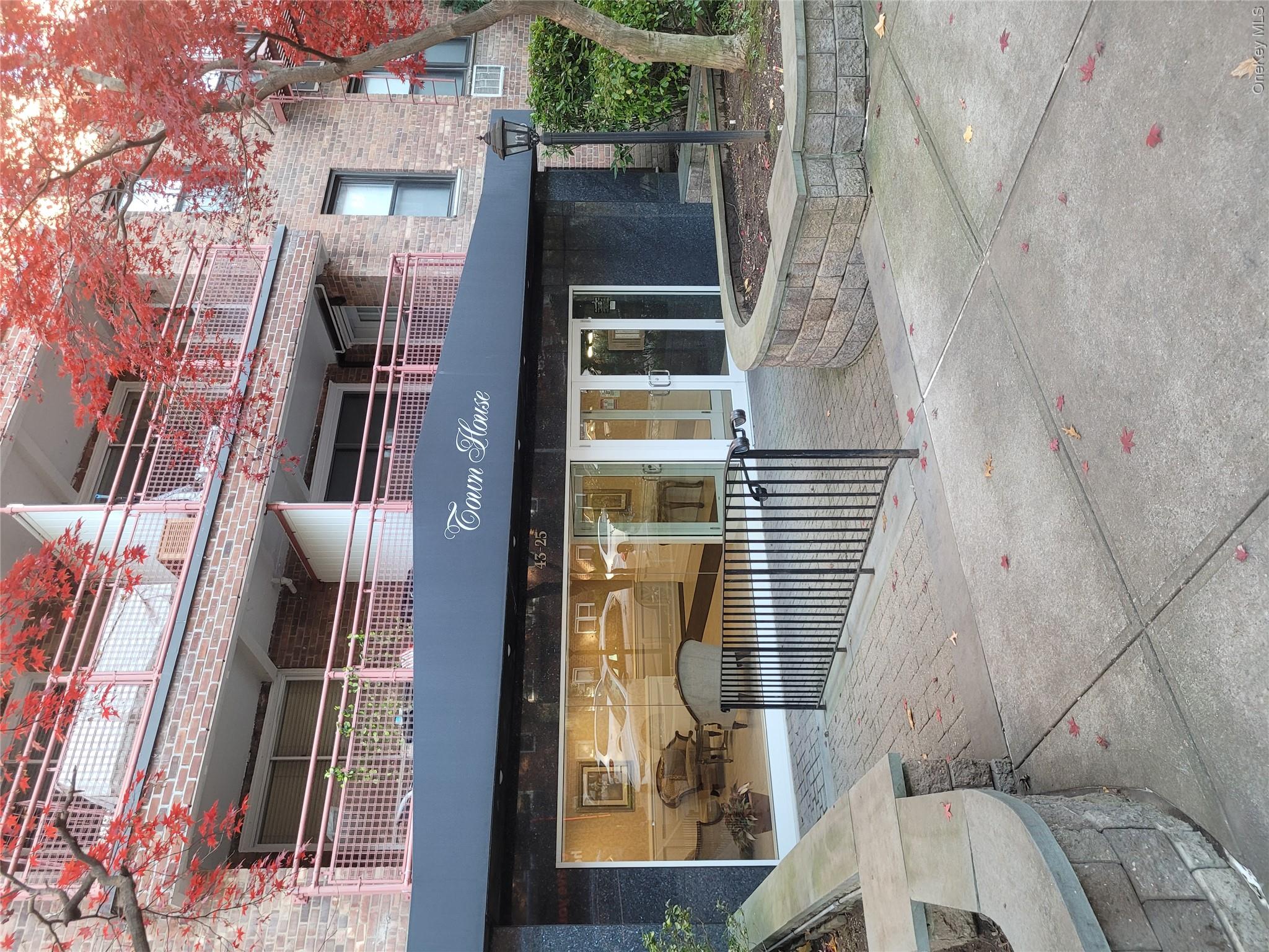 43-25 Douglaston Parkway Unit 4J, Douglaston NY 11363