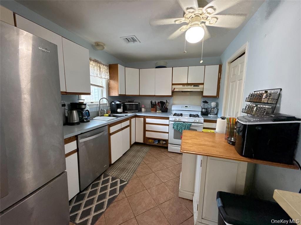 33 Muntz Lane, Garnerville NY 10923