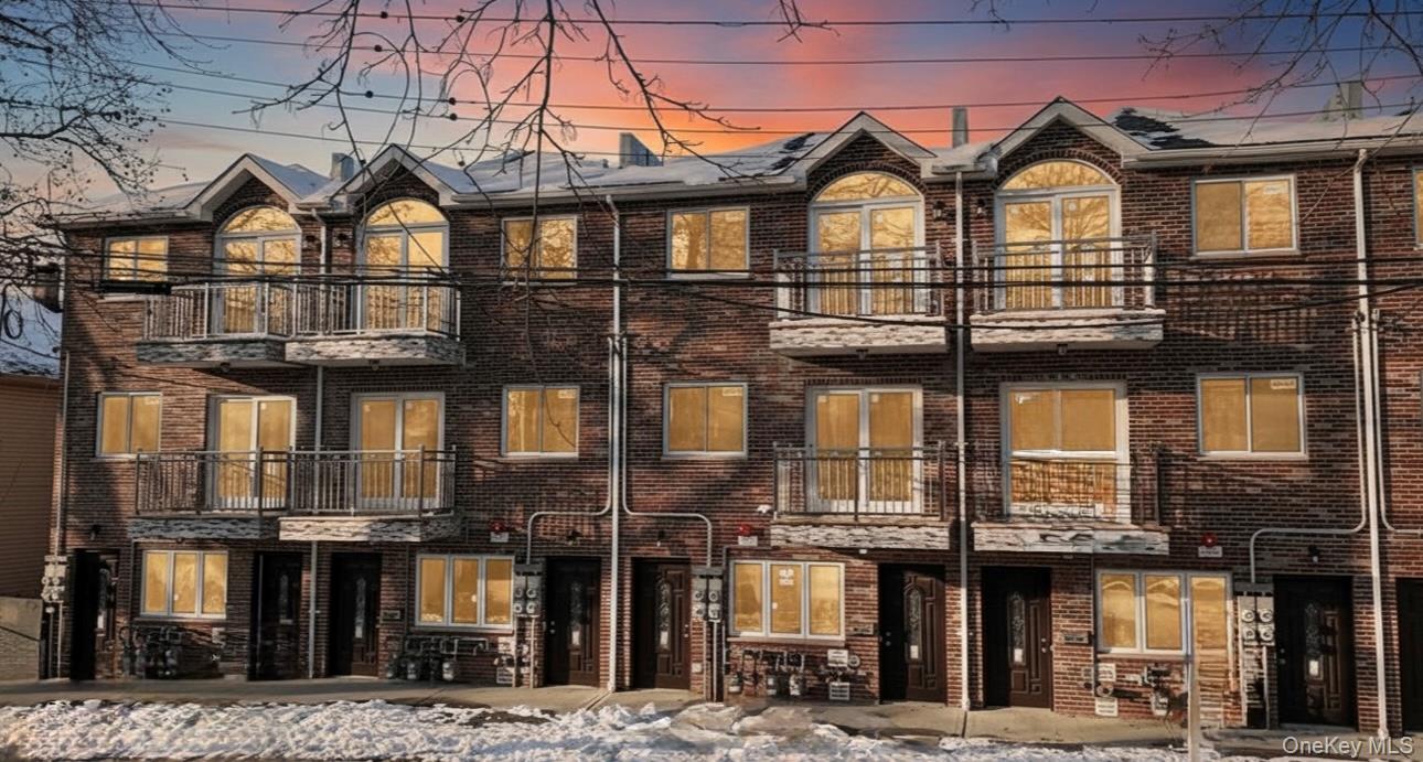 104-49 49th Ave, Corona NY 11368