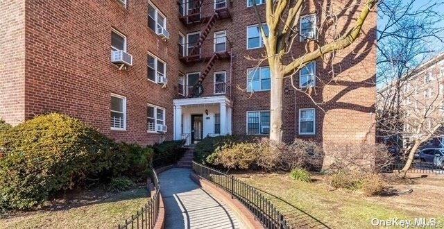 8115 35th Ave Unit 6, Jackson Heights NY 11372