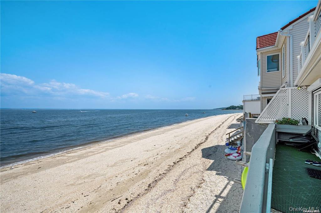 19 Pine Lane, Bayville NY 11709