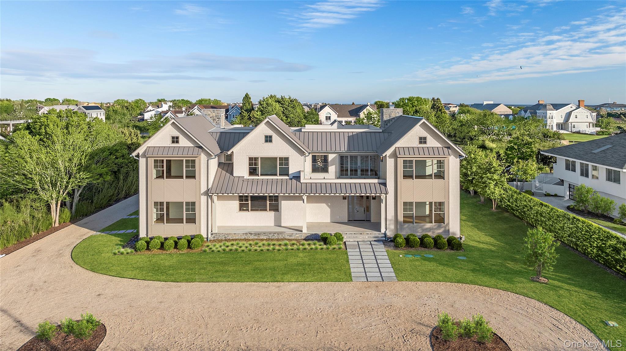 32 Quogo Neck Lane, Quogue NY 11959