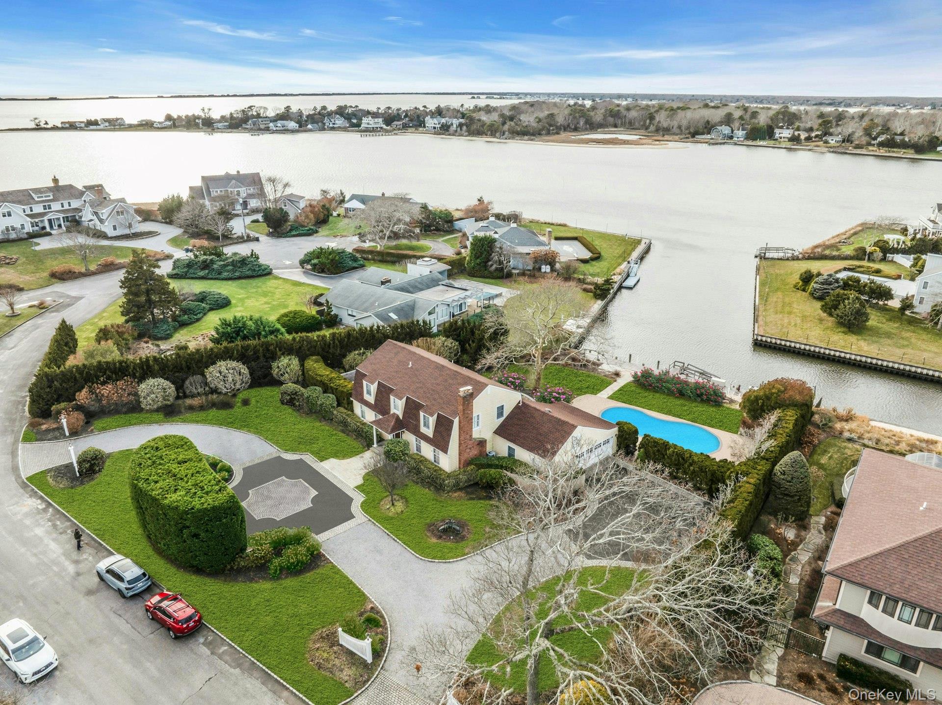 26 Oak Lane, Hampton Bays NY 11946
