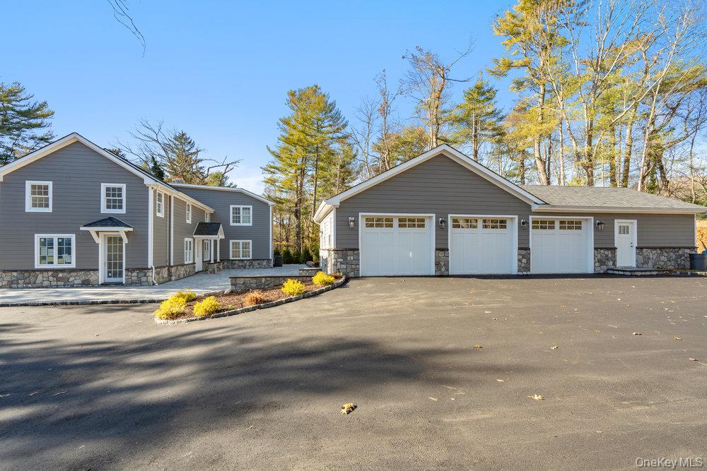 89 Mill River Road, Upper Brookville NY 11771