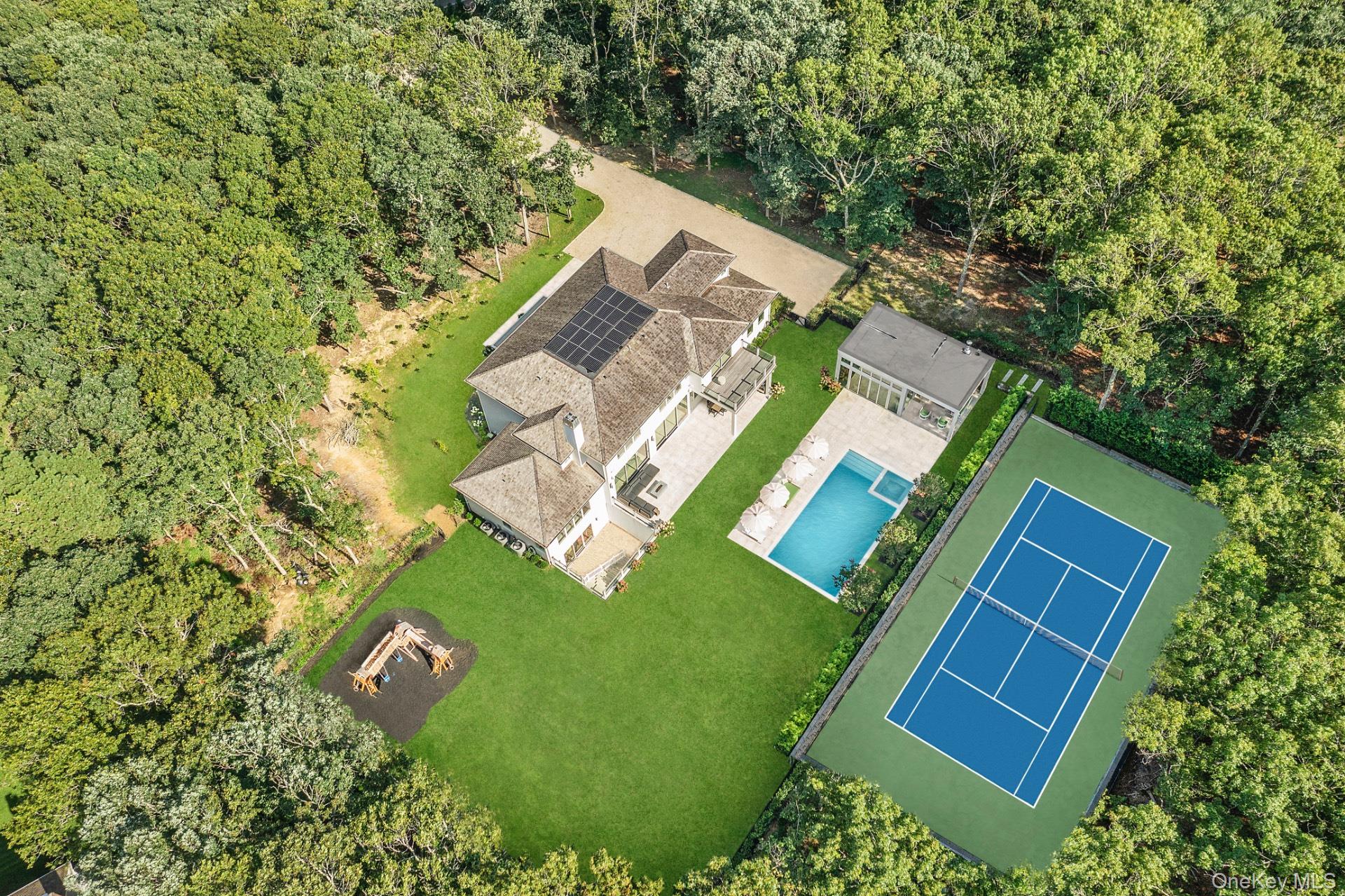1552 Deerfield Road, Water Mill NY 11976