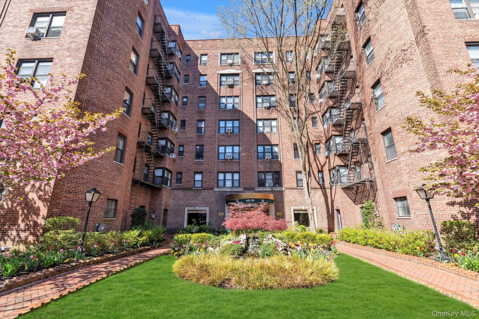 69-10 Yellowstone Boulevard Unit 210, Forest Hills NY 11375