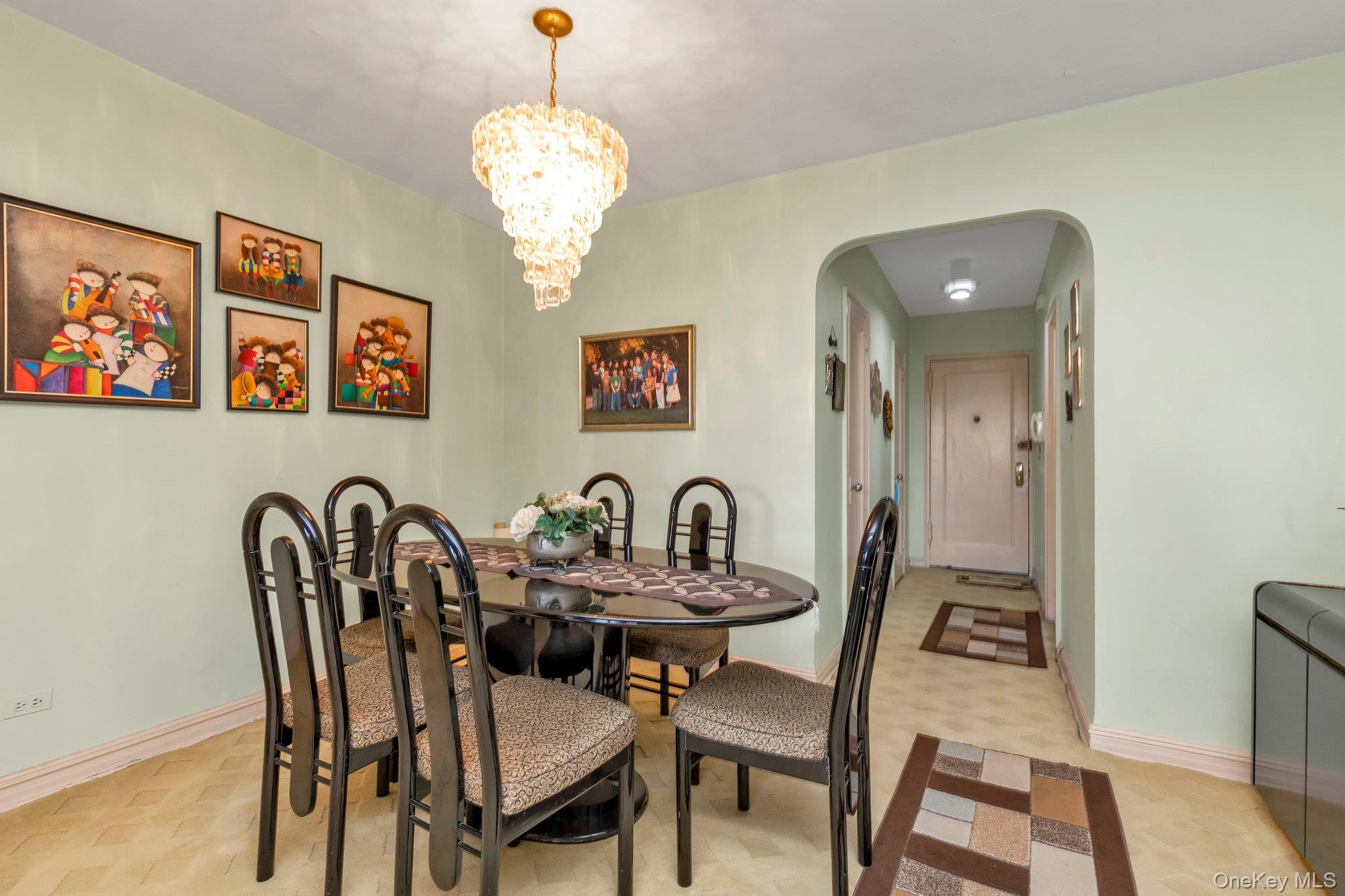 69-10 Yellowstone Boulevard Unit 210, Forest Hills NY 11375
