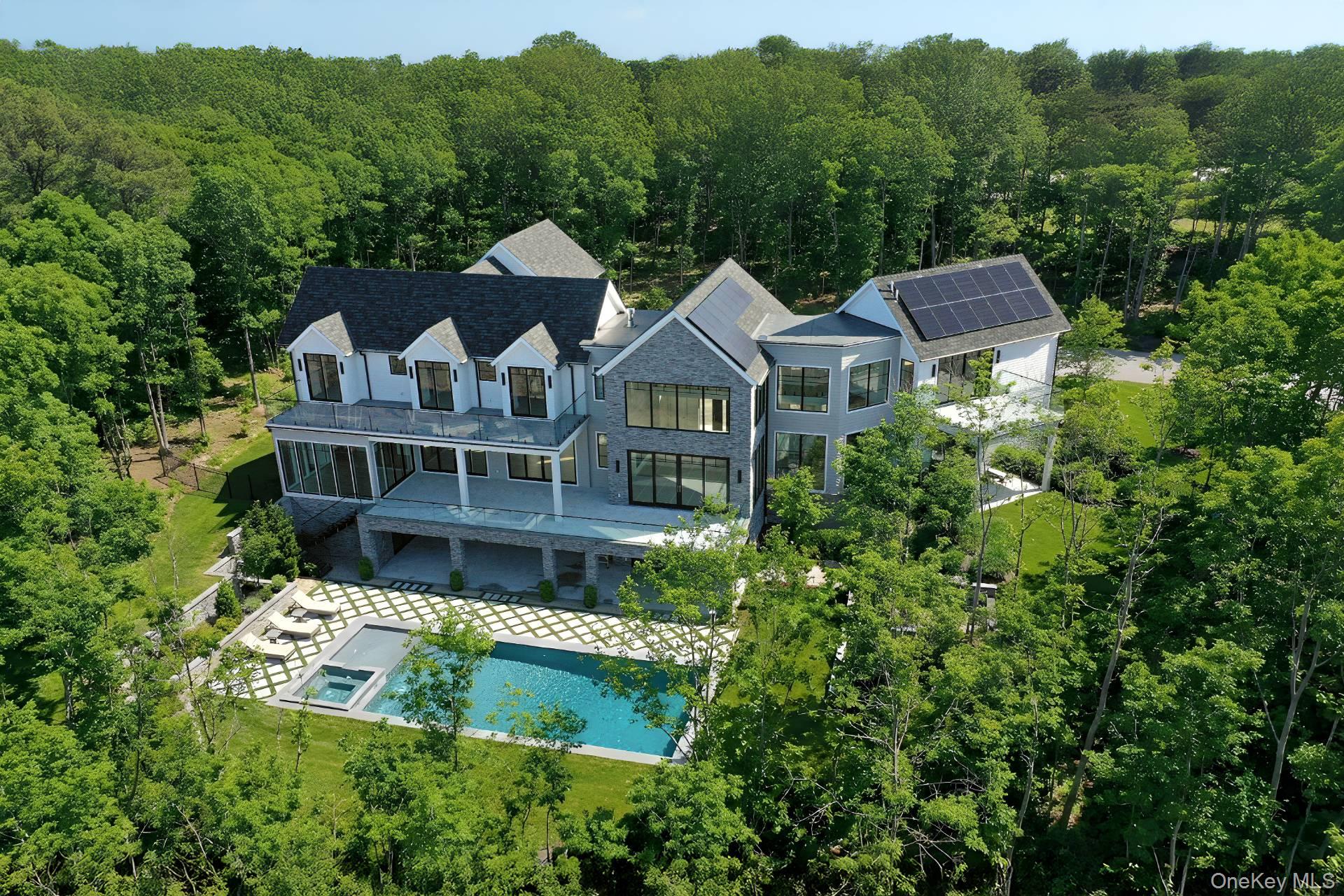 148 Middle Line Highway, Southampton NY 11968