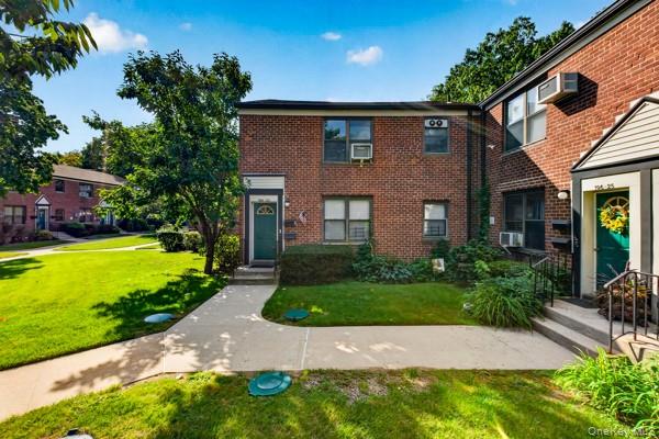 196-23 73rd Ave Unit 2, Fresh Meadows NY 11365
