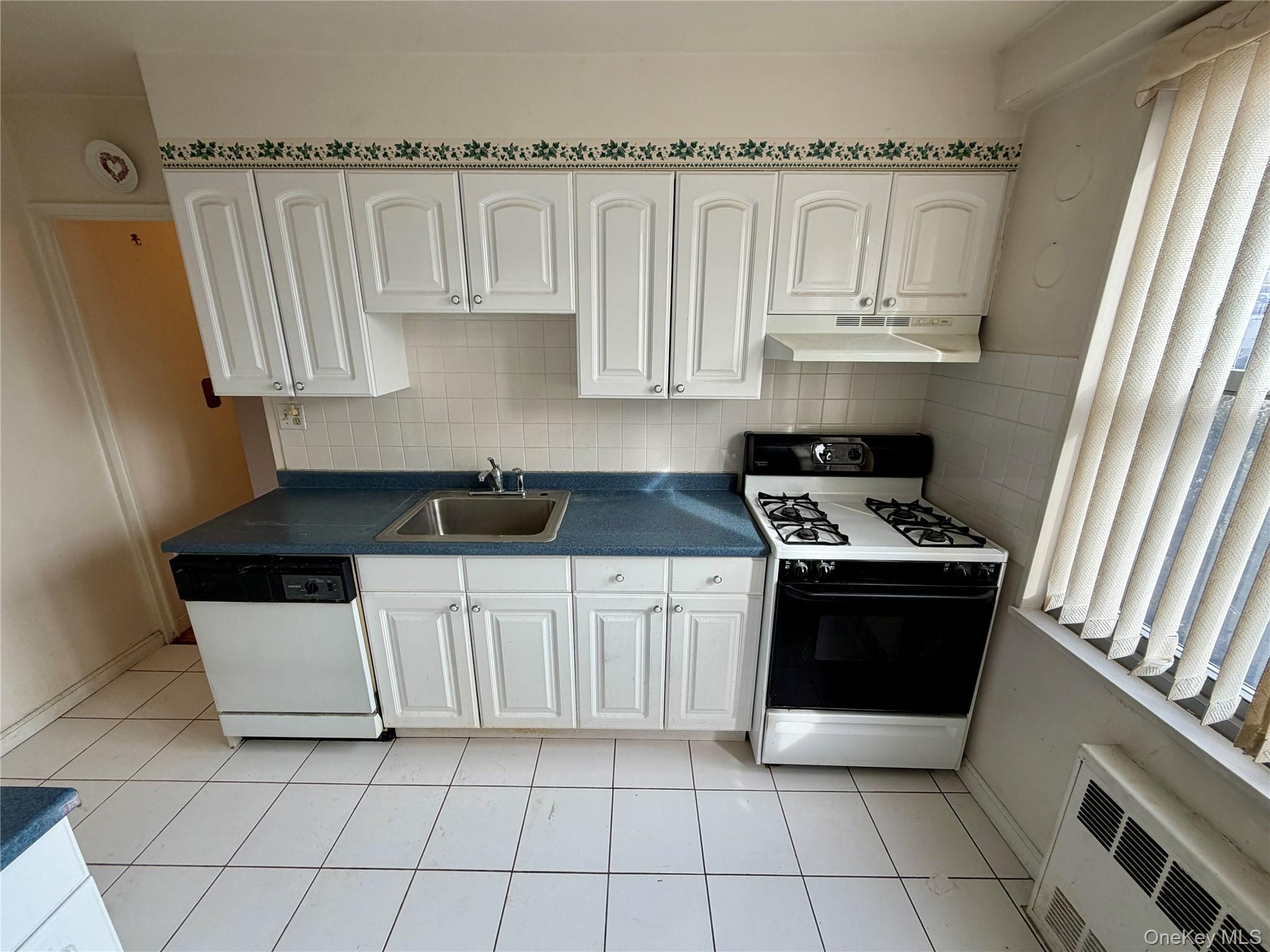 70-25 Yellowstone Boulevard Unit 3H, Forest Hills NY 11375