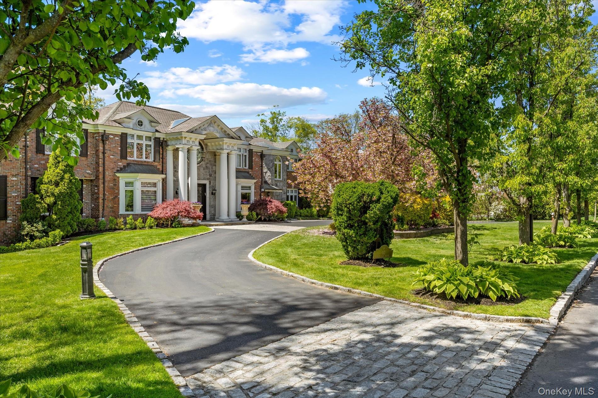 10 Hemlock Drive, Great Neck NY 11024