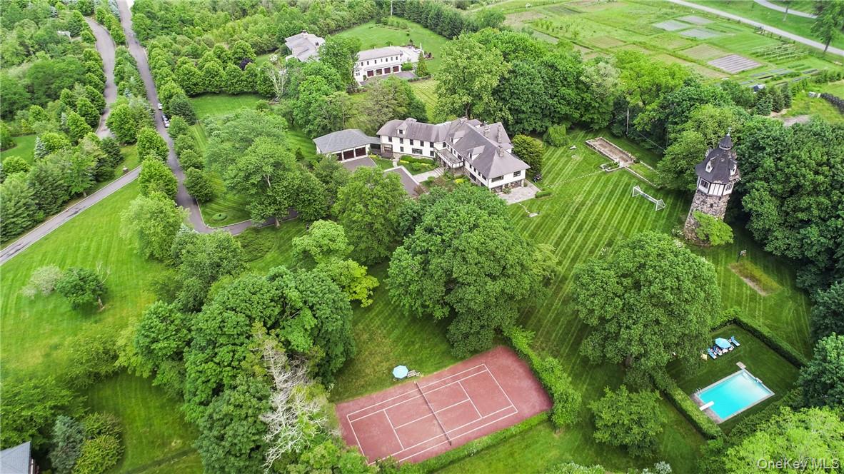 15 Sarosca Farm Lane, Purchase NY 10577