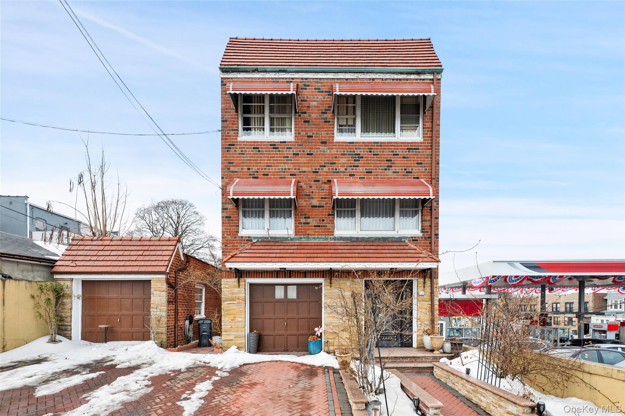 7714 Cypress Hills Street, Glendale NY 11385