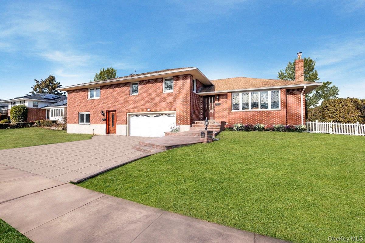 780 Regent Drive, Westbury NY 11590