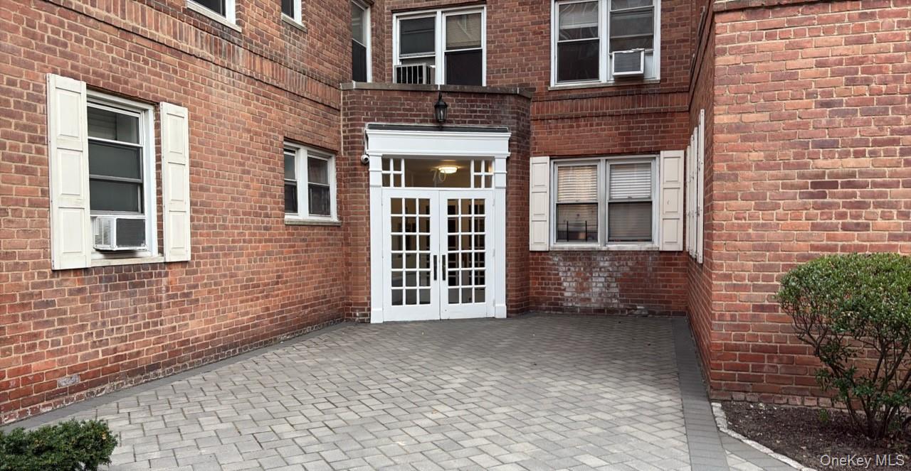 70 Locust Avenue Unit B114, New Rochelle NY 10801