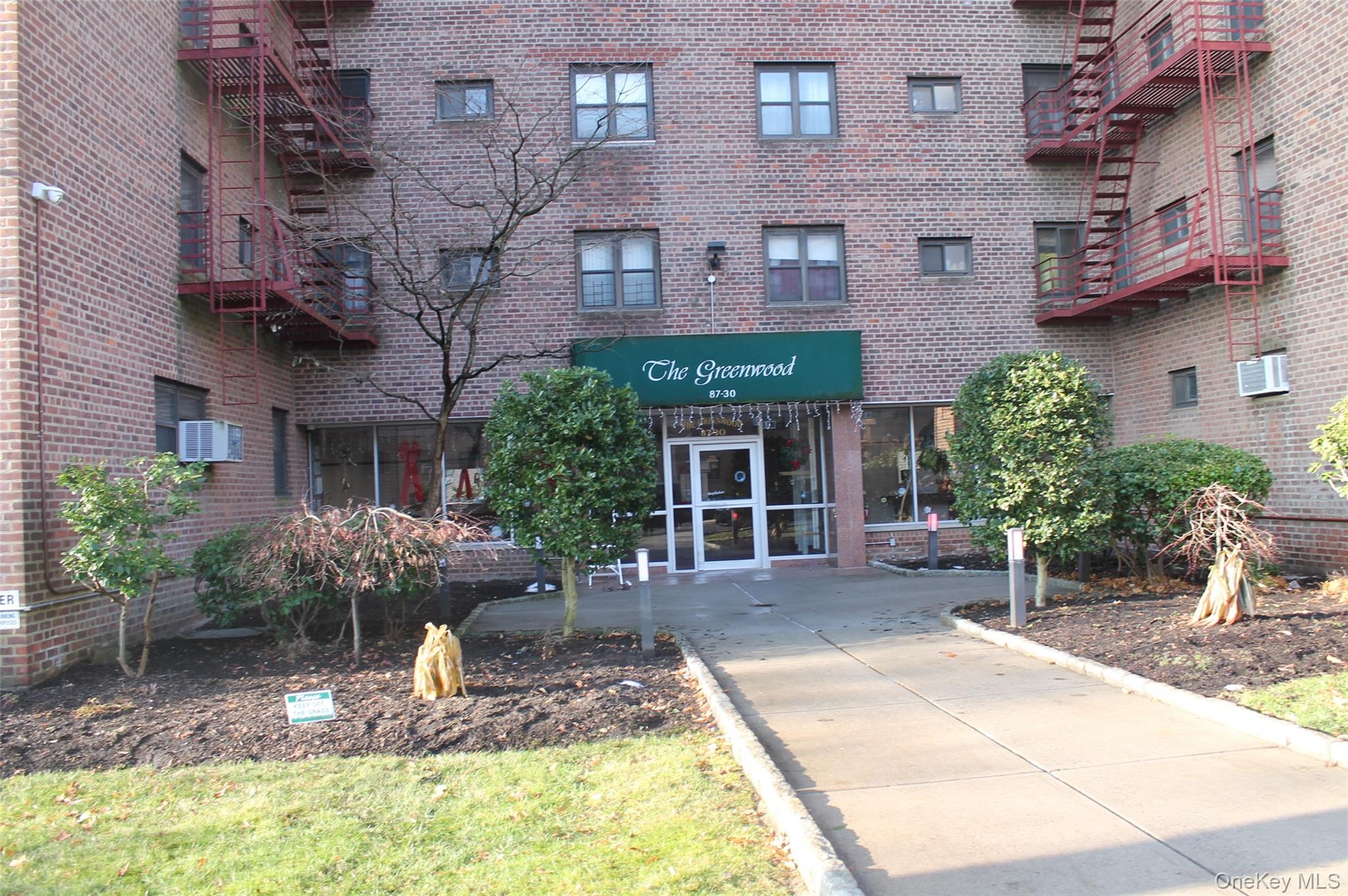 87-30 204th Street Unit B-56, Hollis NY 11423