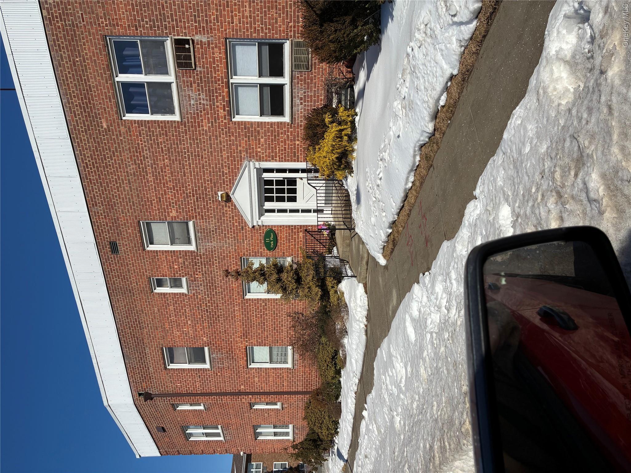 11 park place Unit 1F, Rockville Centre NY 11570