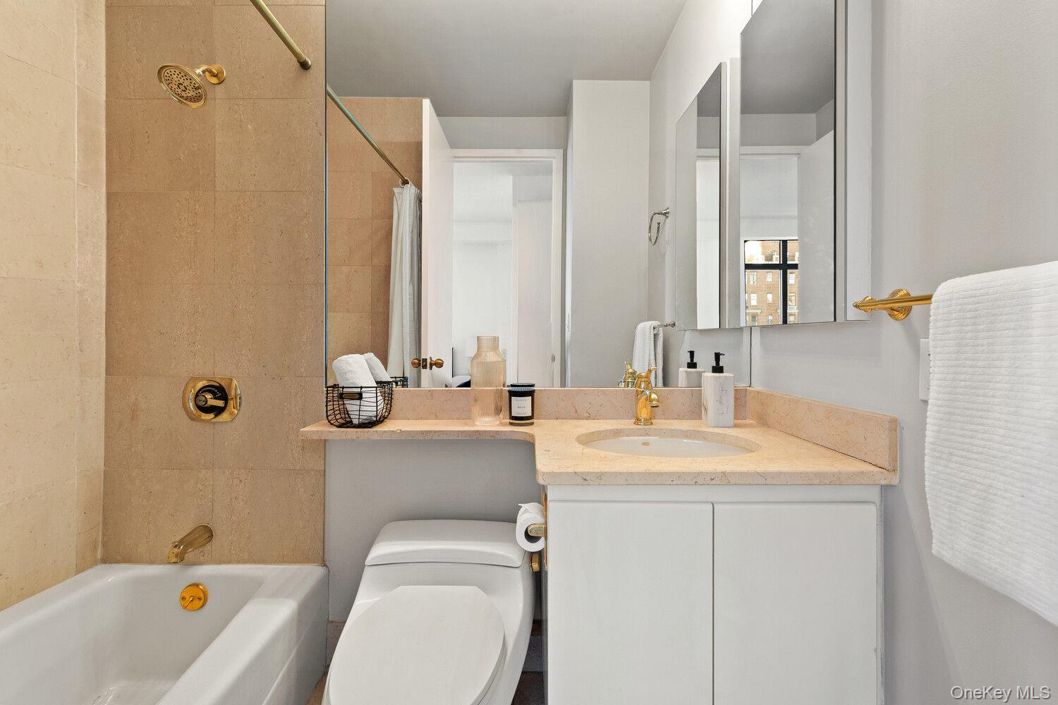 222 RIVERSIDE Drive Unit 12A, Manhattan NY 10025