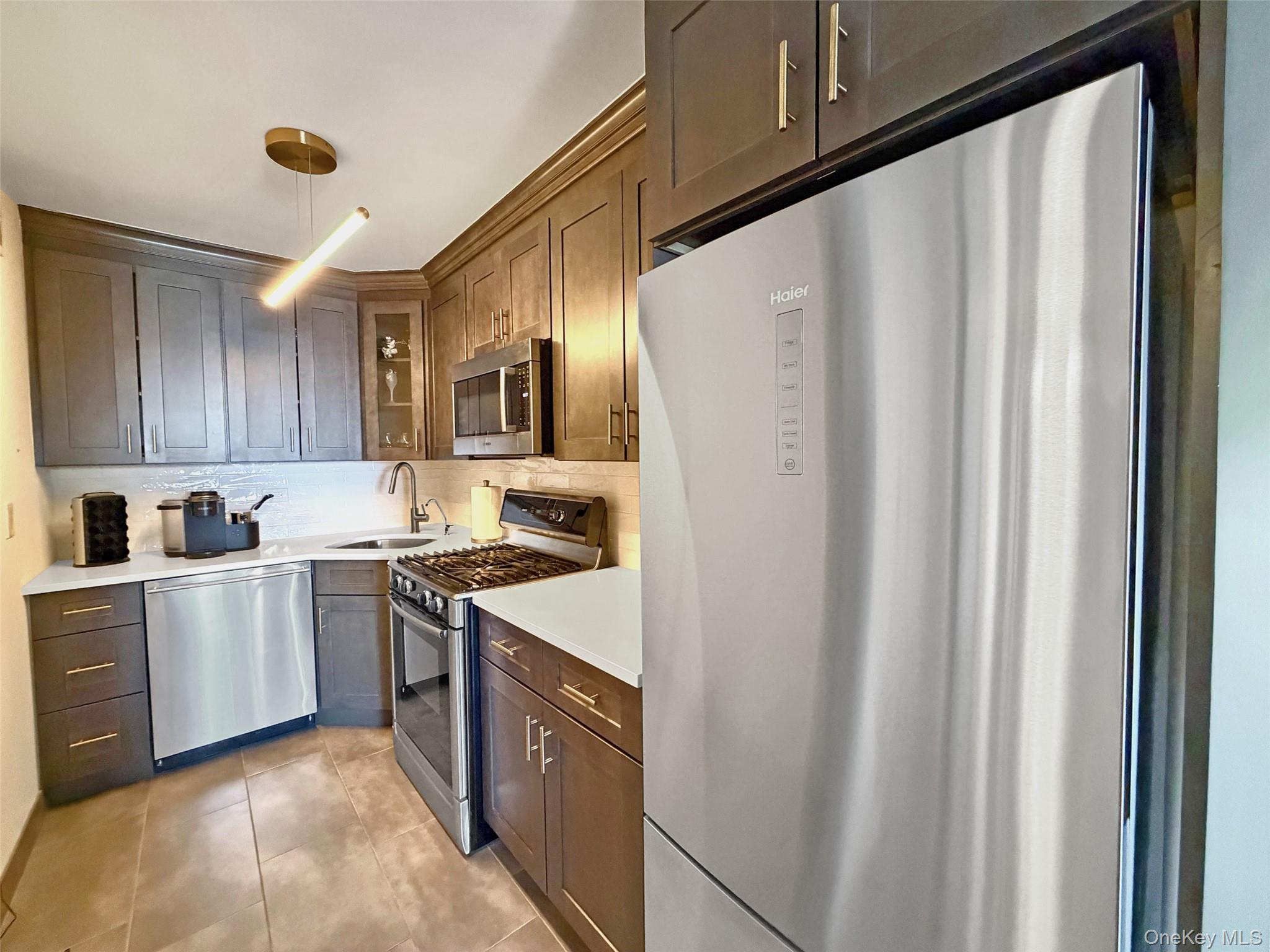 61-20 Grand Central Parkway Unit A1008, Forest Hills NY 11375
