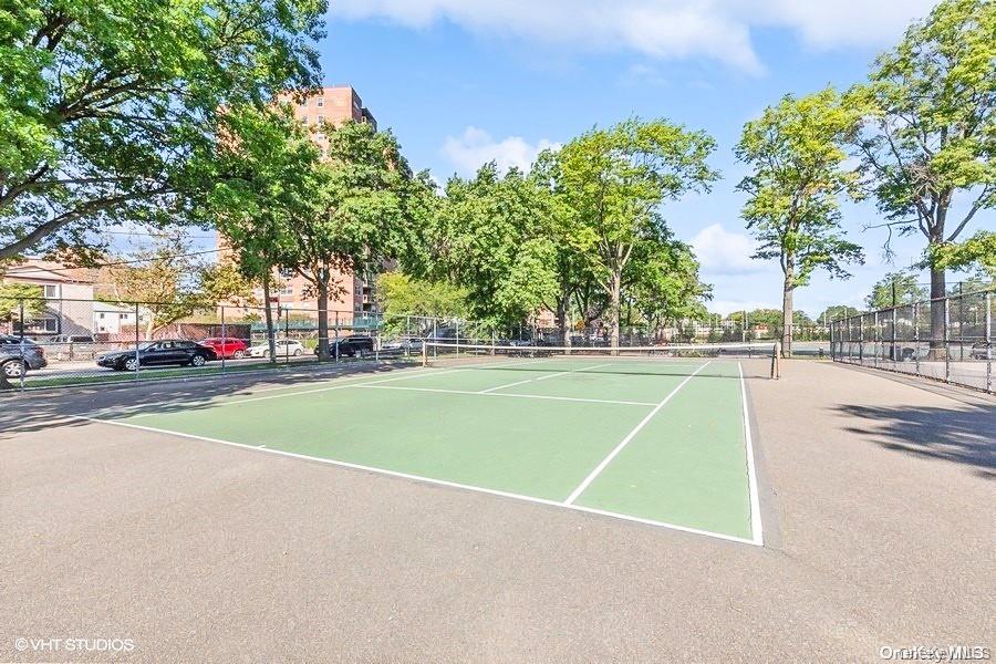 61-20 Grand Central Parkway Unit A1008, Forest Hills NY 11375