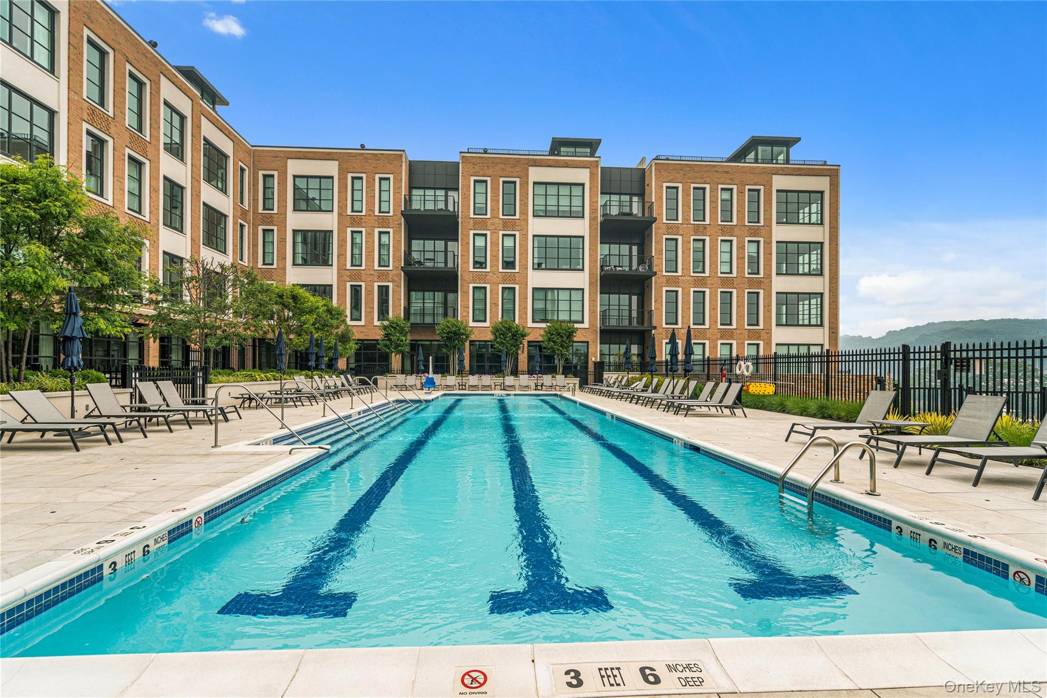 100 Garvies Point Road Unit 1327, Glen Cove NY 11542
