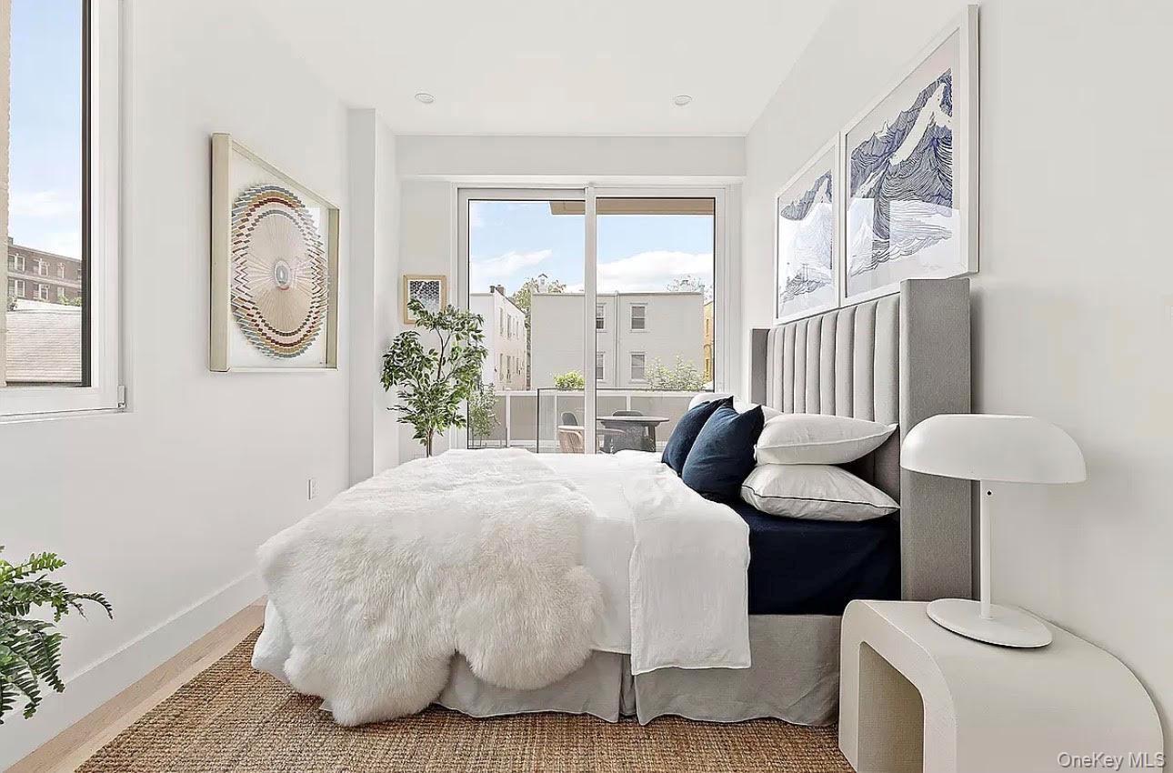 19-14 21st Road Unit 2A, Astoria NY 11105