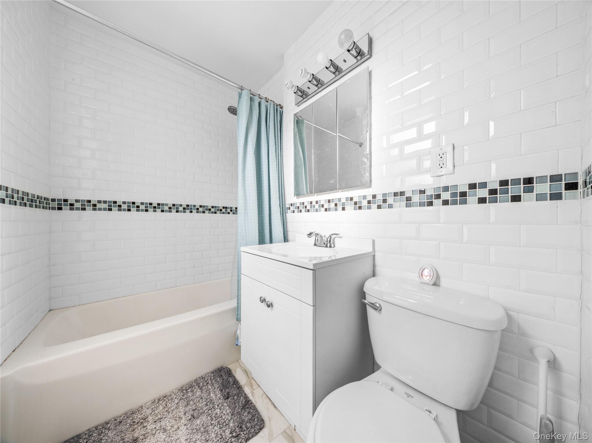 35-20 Leverich Street Unit 209, Jackson Heights NY 11372