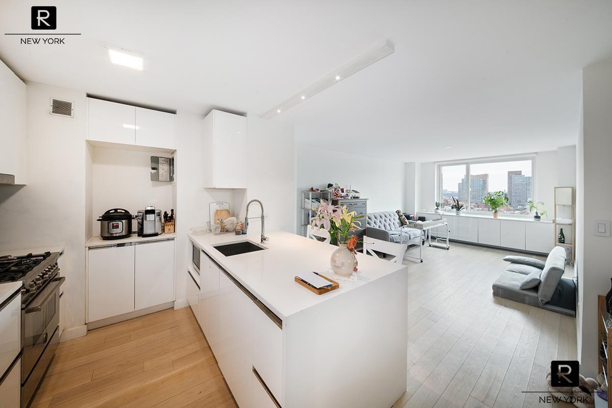 301 West 53rd Street Unit 13-A, Manhattan NY 10019