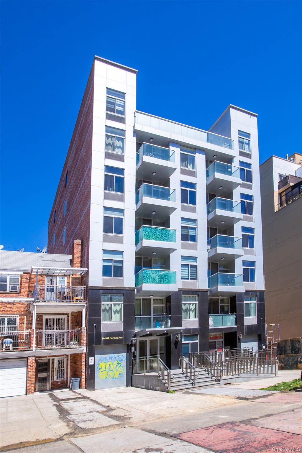 144-69 Barclay Avenue Unit 4A, Flushing NY 11355