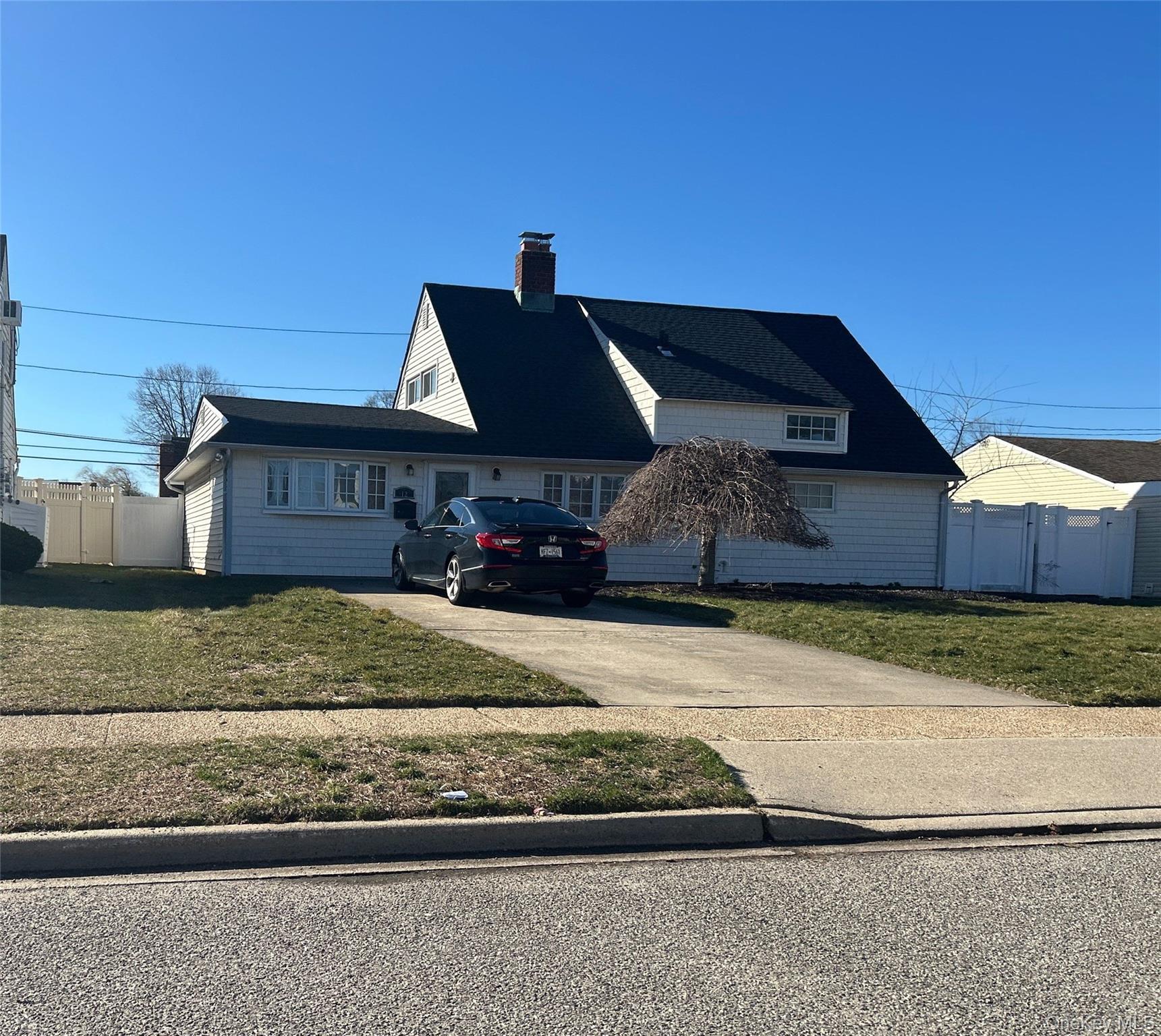 12 Wisteria Lane, Wantagh NY 11793