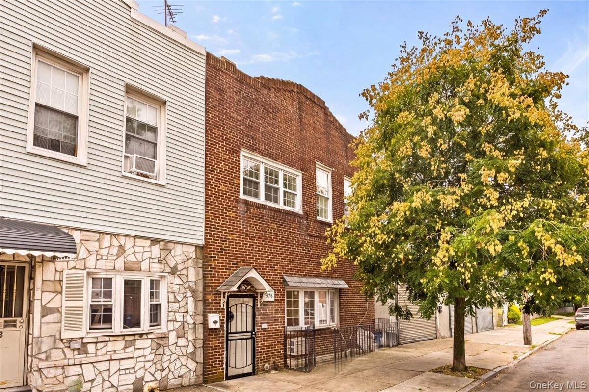 976 Sackett Avenue, Bronx NY 10462
