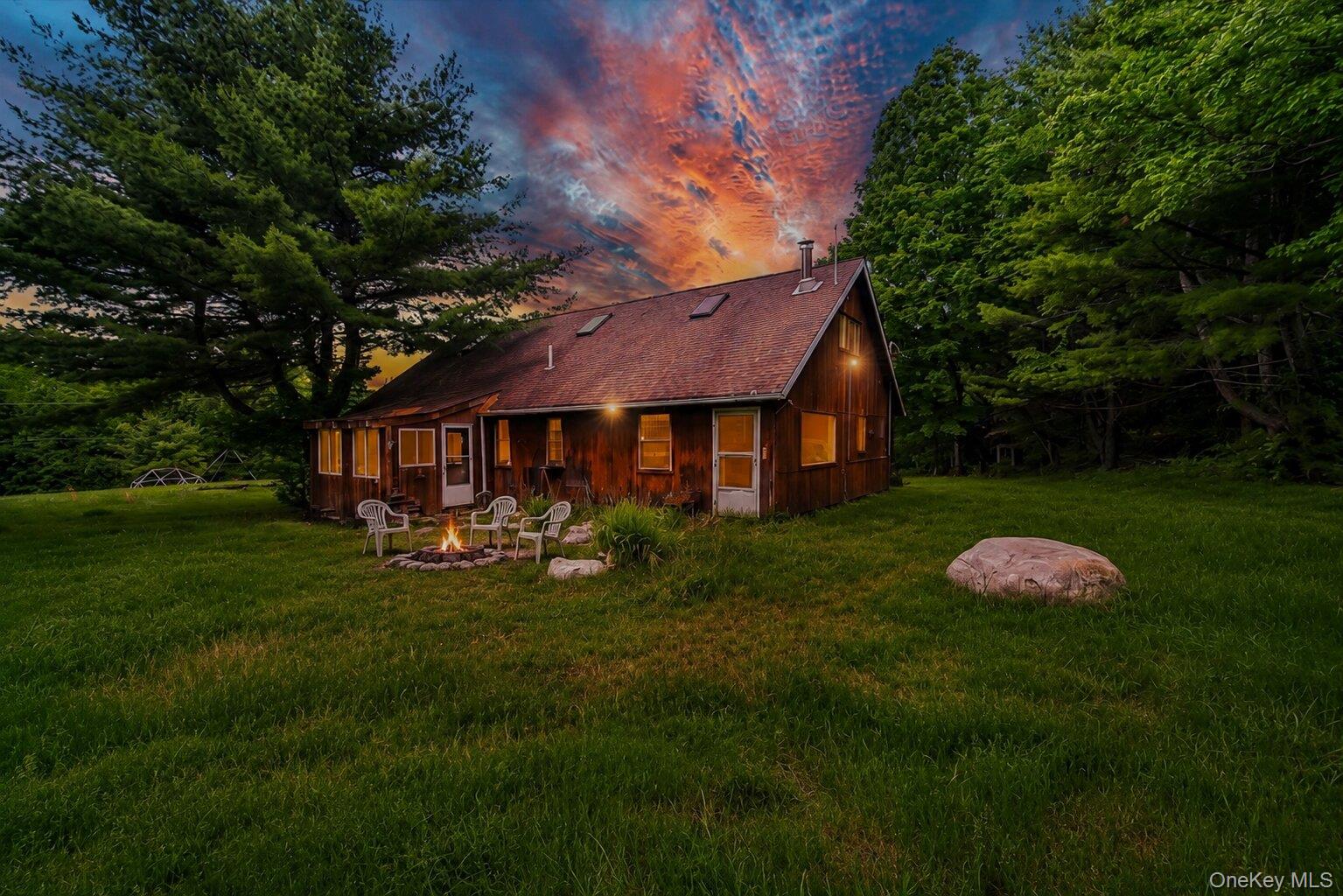 101 Red Star Road, Greenfield Park NY 12435