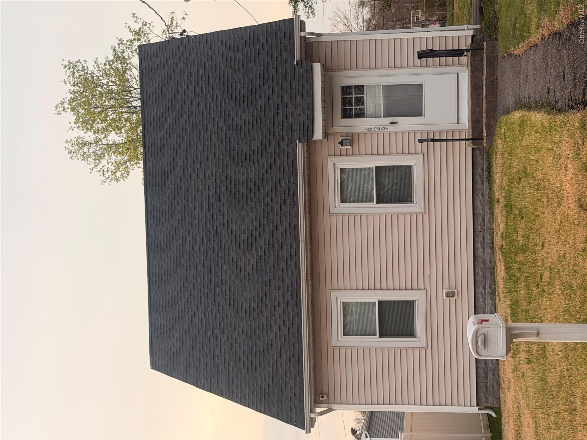 629 Lakeway Drive, West Babylon NY 11704