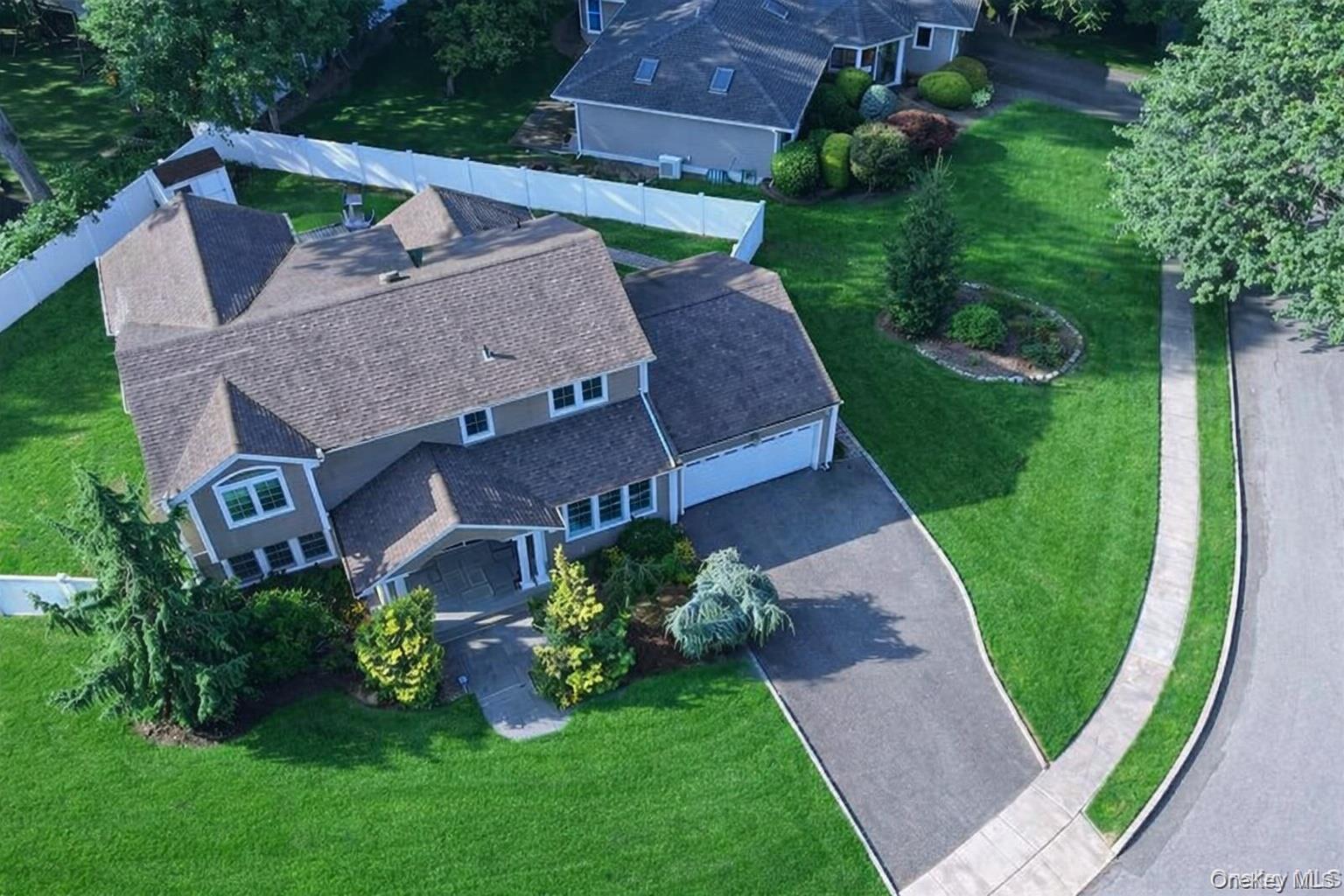 35 Moss Lane, Jericho NY 11753