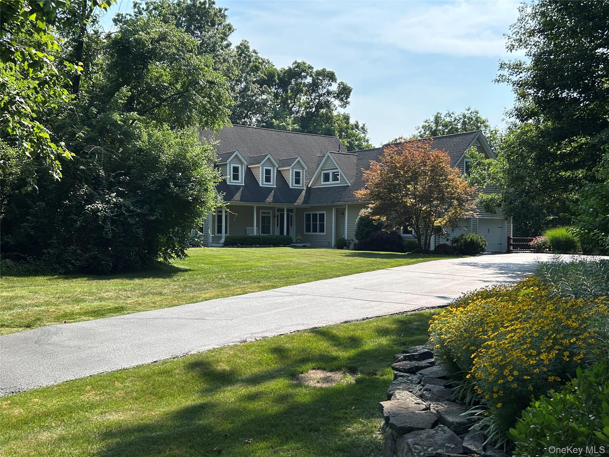 25 Navajo Trail, Sloatsburg NY 10974