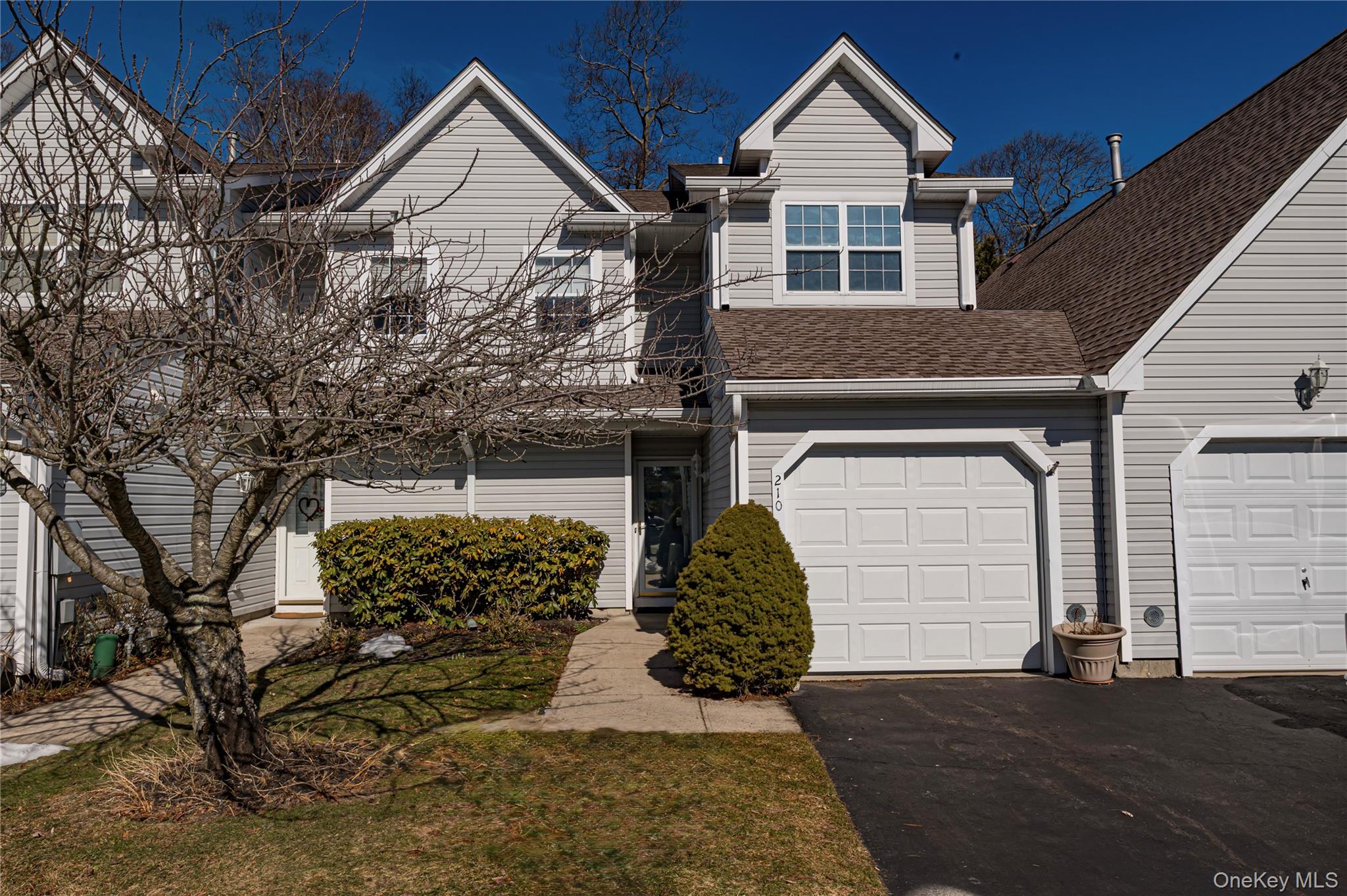 210 Erik Drive, East Setauket NY 11733