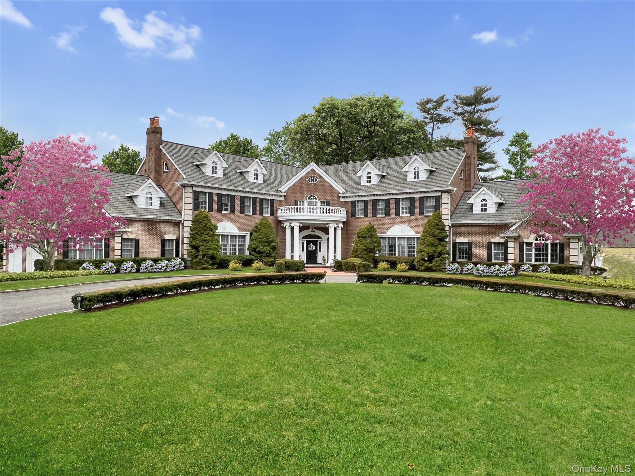 85 Eleventh Street, Garden City NY 11530