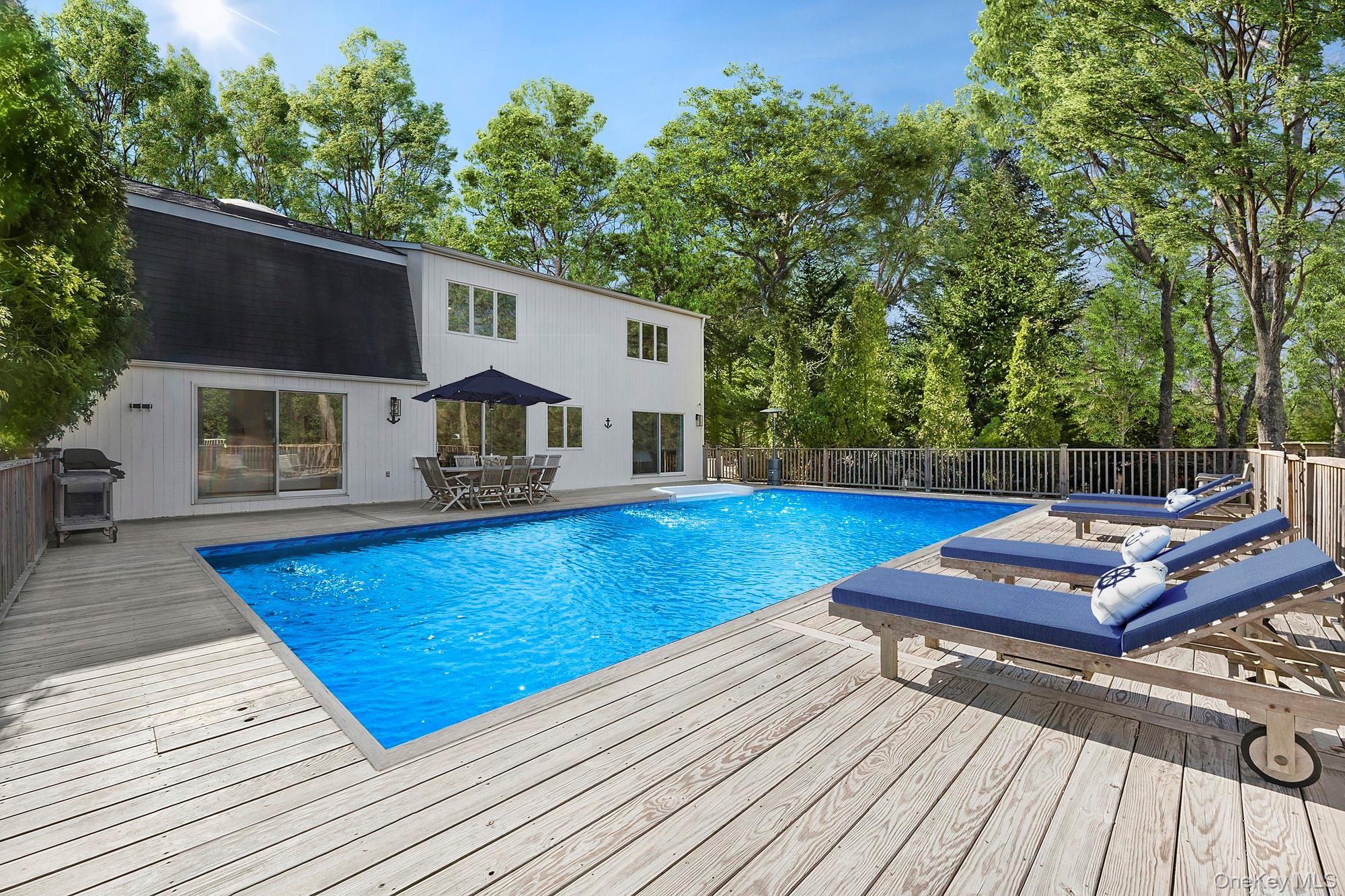 5 Cowhill Lane, Wainscott NY 11975