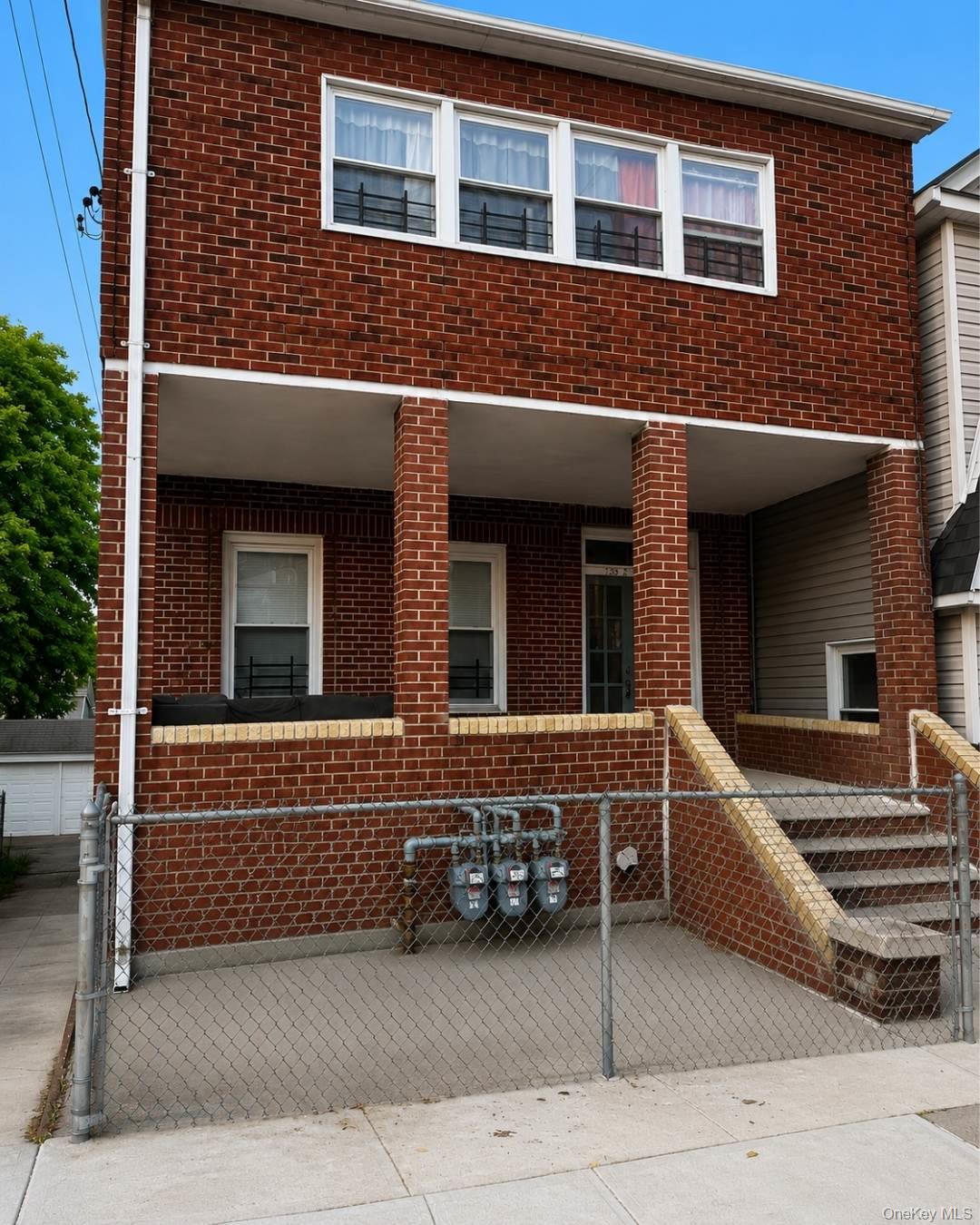 854 E 229th Street, Bronx NY 10466